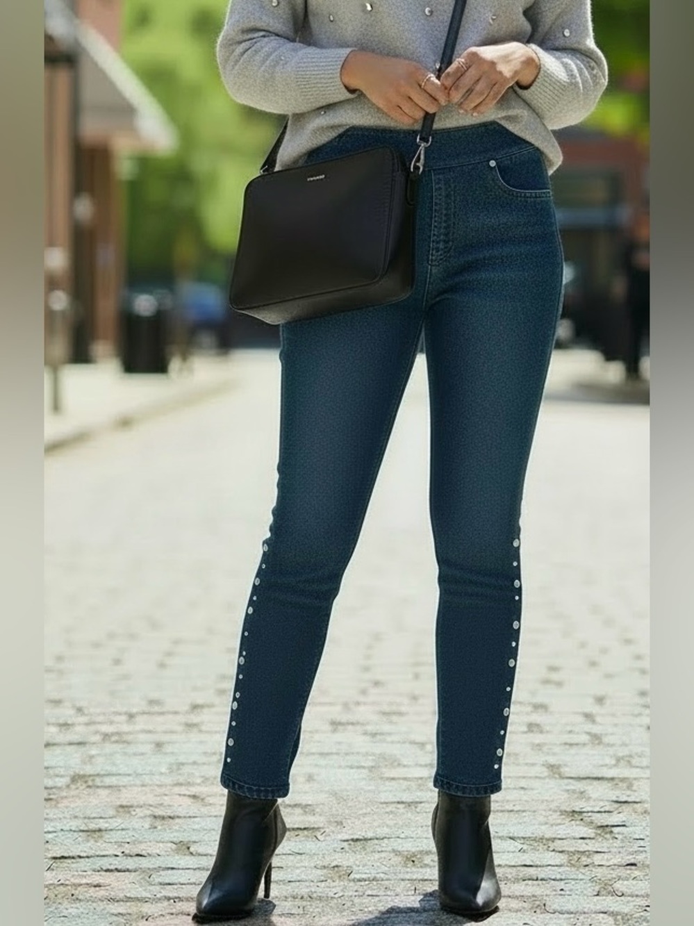 Dark Blue Skinny Jeans with Side Studs
